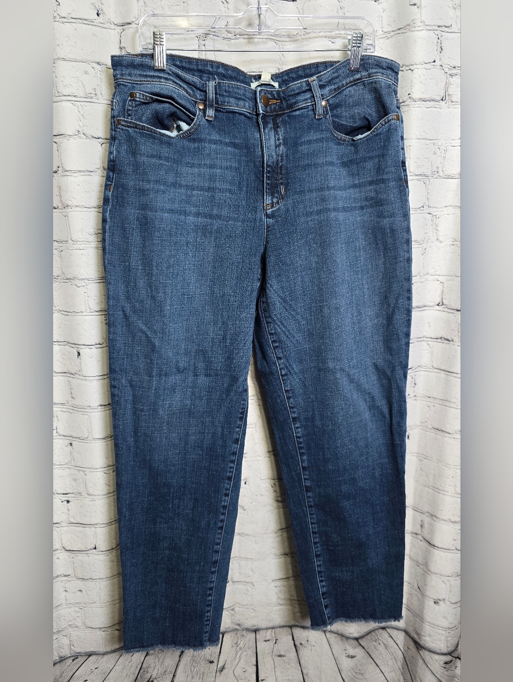 Eileen Fisher Dark Wash Women’s Raw Hem Jeans Size 14